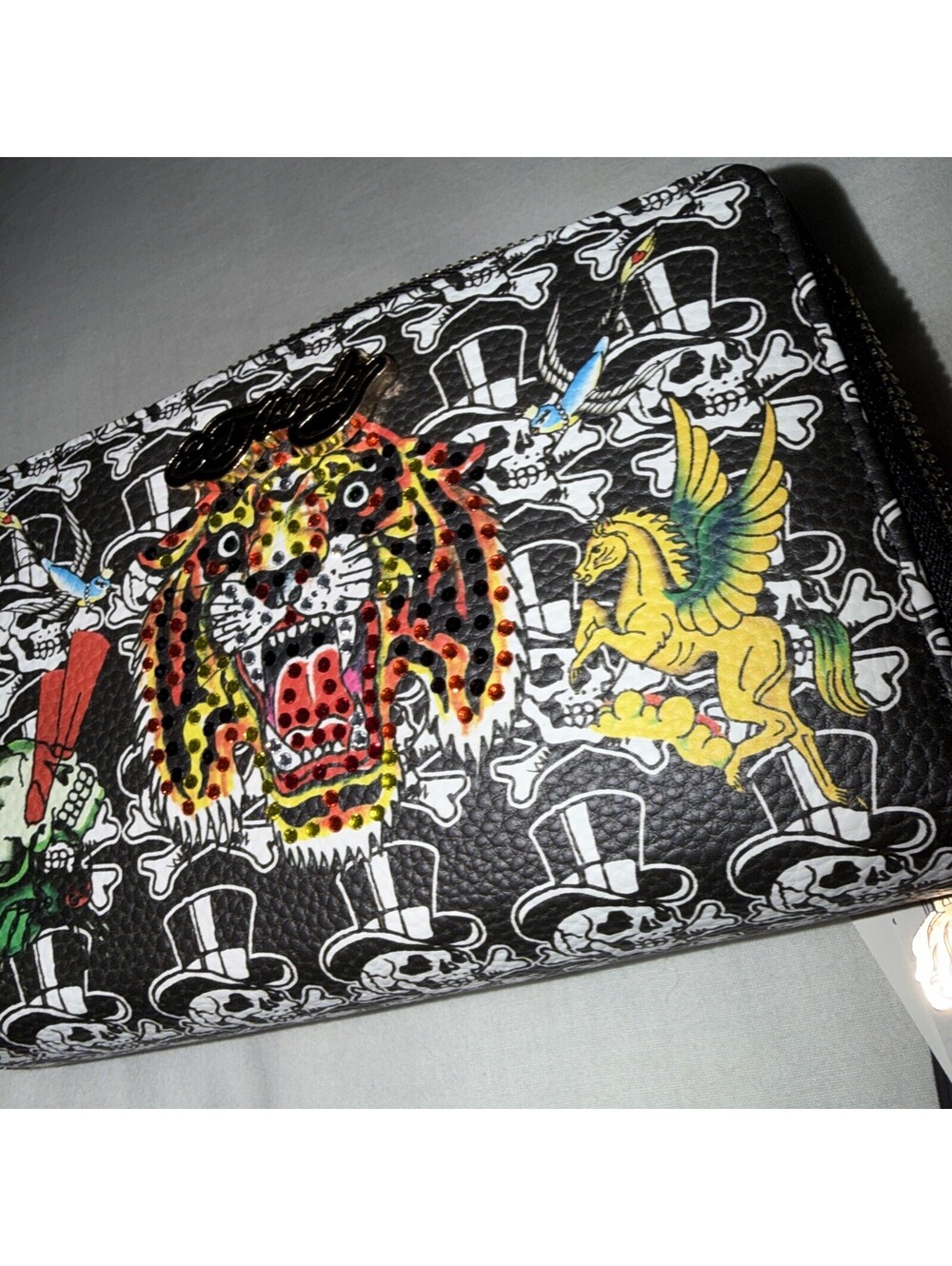 Ed Hardy Wallet Zip Close Blk Skull With Hat Rhinestone Tiger Card & ID Holder